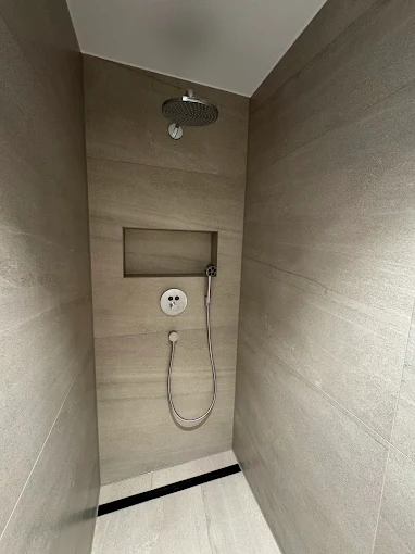 Dusche oder Badewanne? Entscheidungshilfe für Ihre Badsanierung